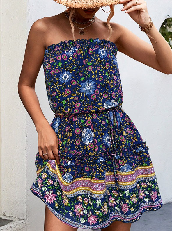 Mini vestido boêmio com estampa floral bandeau