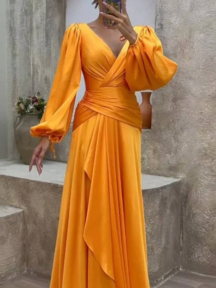 Vestido maxi plissado com cintura cruzada