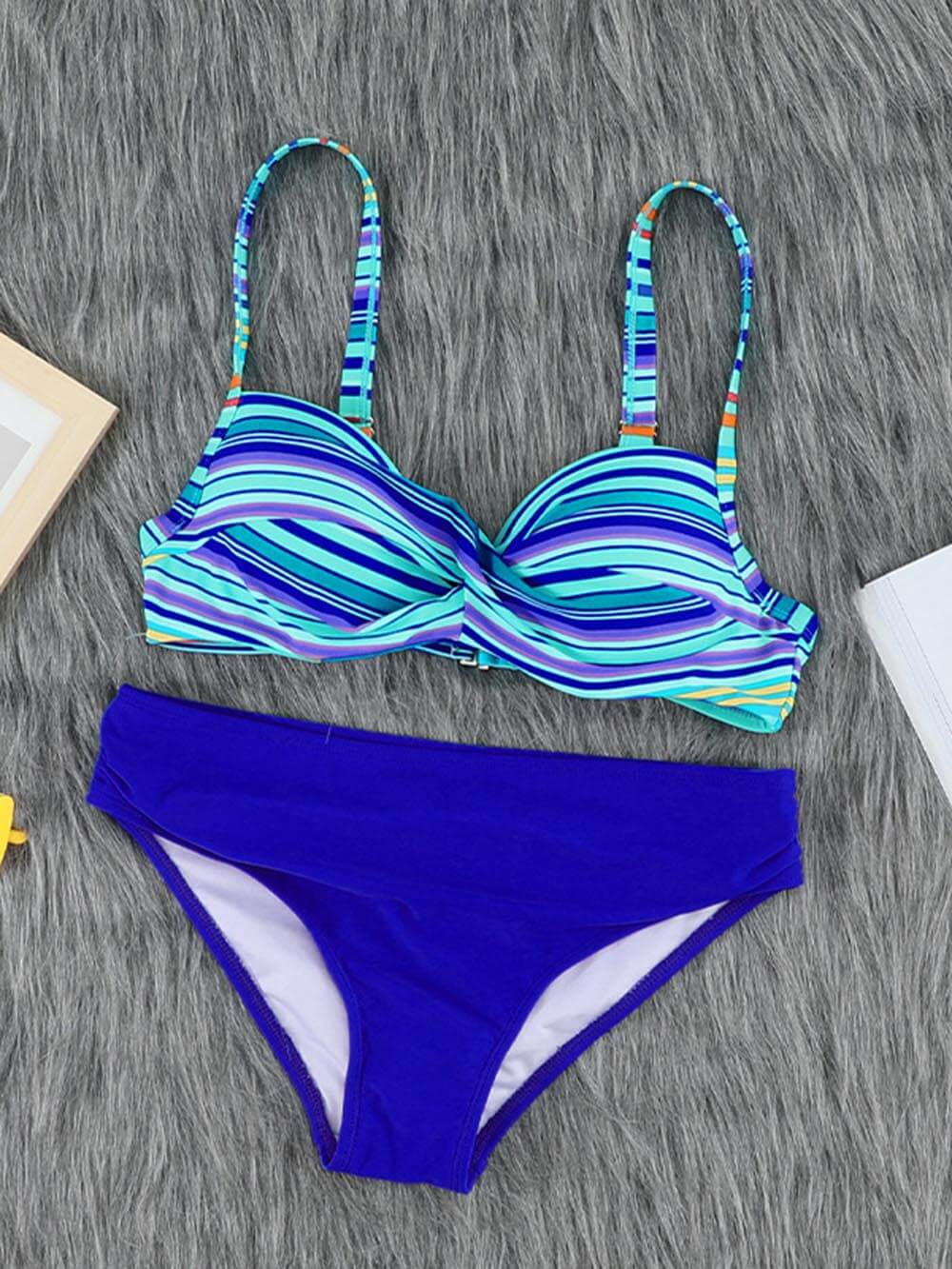 Conjunto de dos piezas de bikini con estampado de leopardo a rayas de colores push up