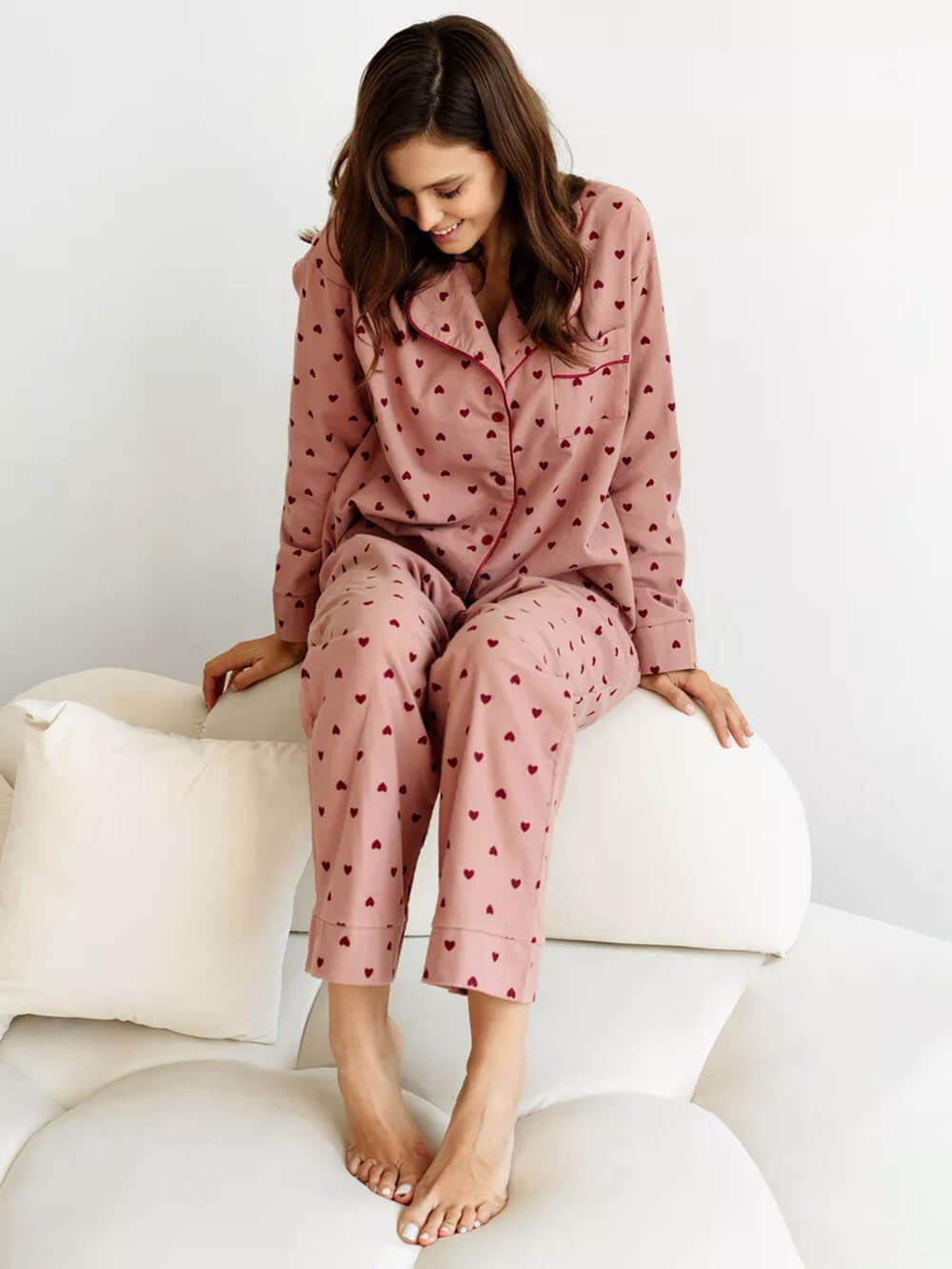 Französisches Pyjama-Set mit Herzmuster und Revers