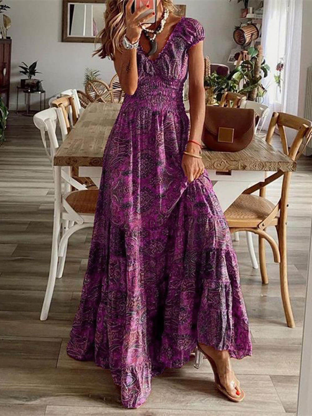 Vestido boêmio com estampa floral na cintura