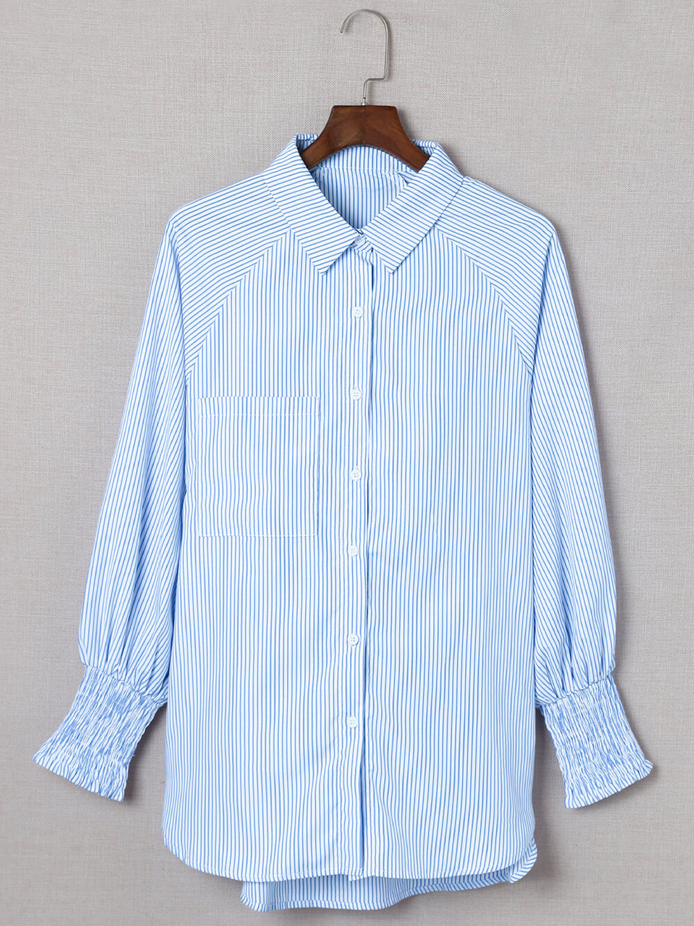 Camicia da fidanzato a righe con risvolto smock azzurro cielo con tasca