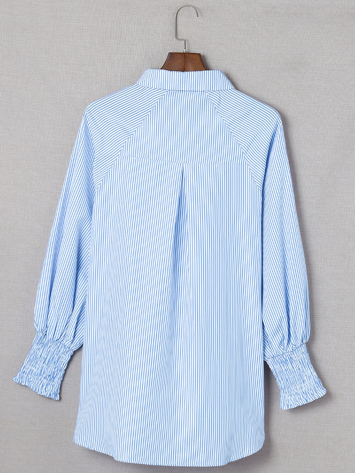 Camicia da fidanzato a righe con risvolto smock azzurro cielo con tasca