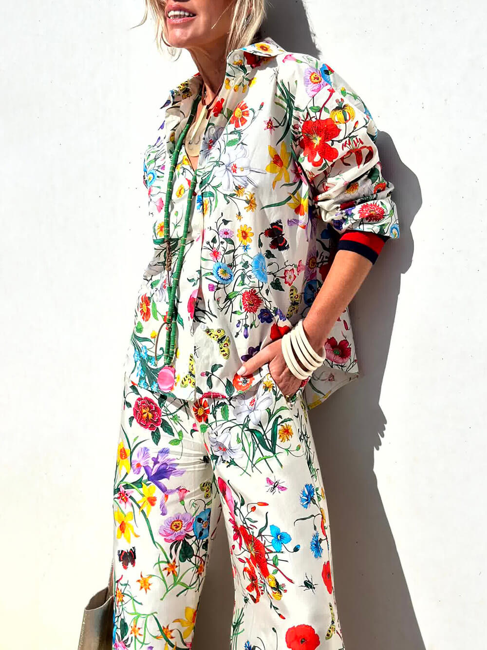 Blusa oversized com estampa floral exclusiva com botões