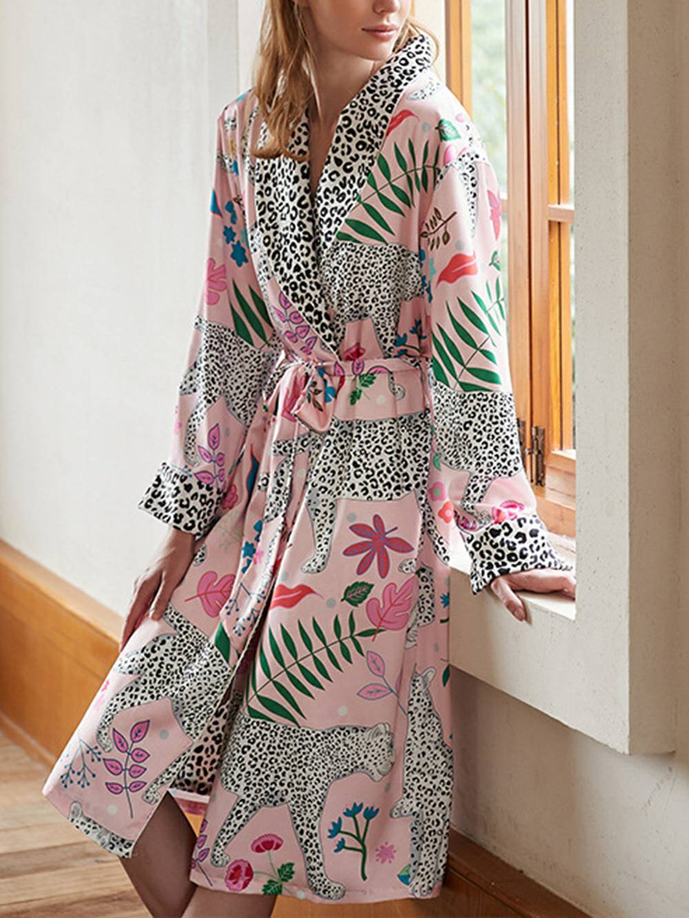 Dressing Pink Snow Leopard Silk Robe Sett