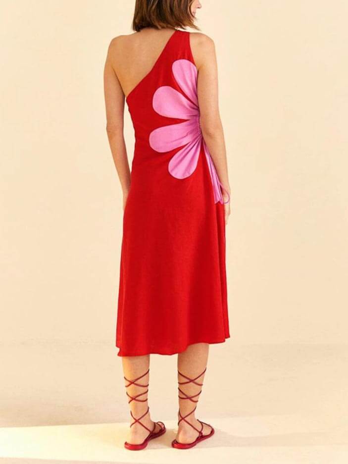 Gepositioneerde off-shoulder midi-jurk met bloemenprint
