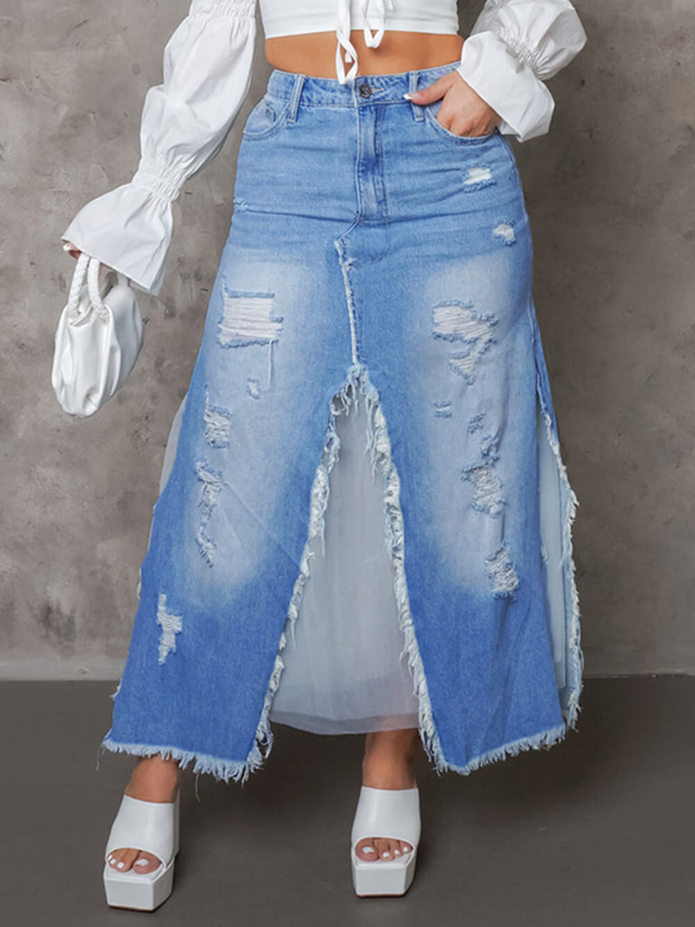 Denim rok met hoge taille en gerafelde split