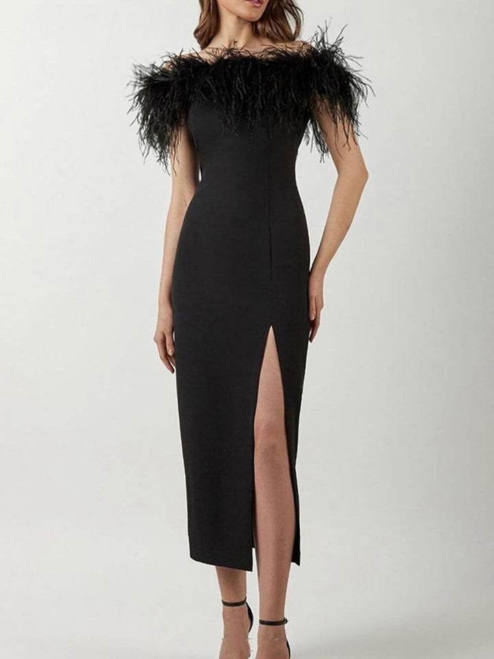 Robe midi à plumes asymétrique