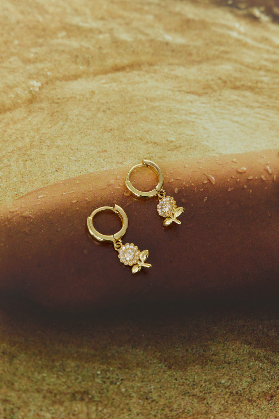 18K aranyozott opálos rózsák fülbevaló arany