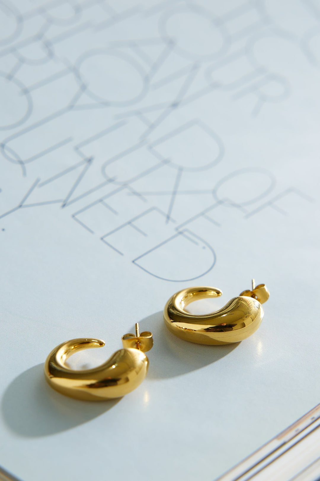 18k guldpläterade släta eleganta ringörhängen guld