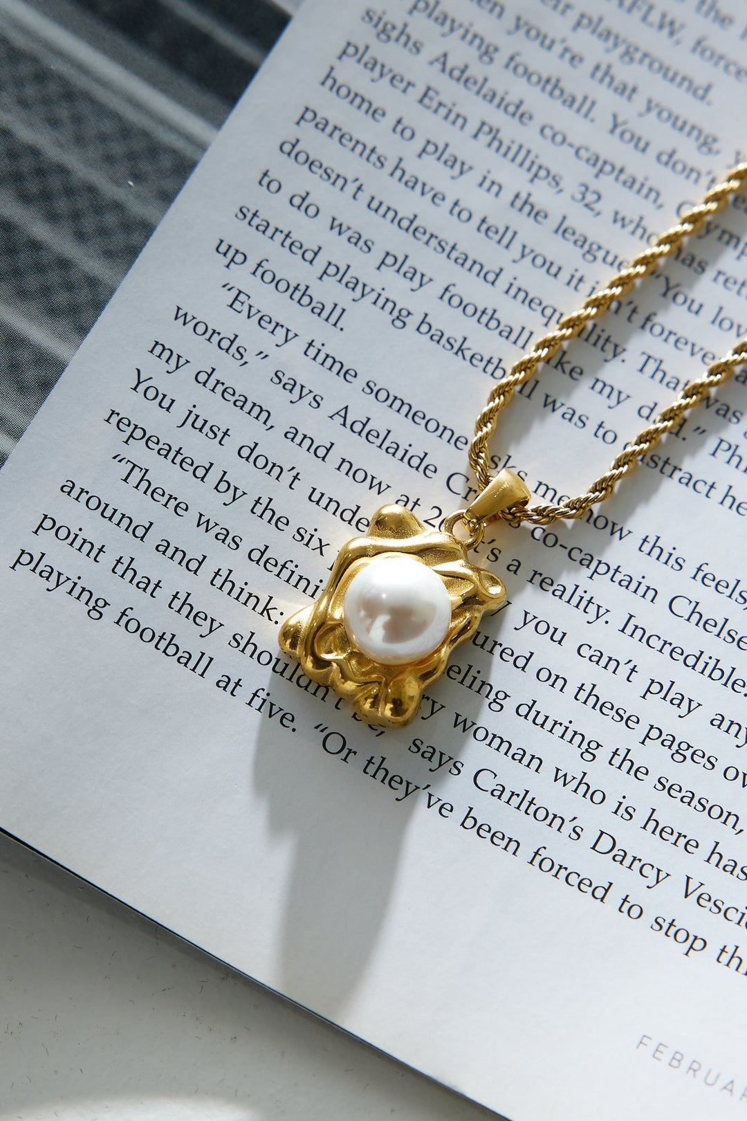 18k aranyozott Vintage Love Necklace Gold