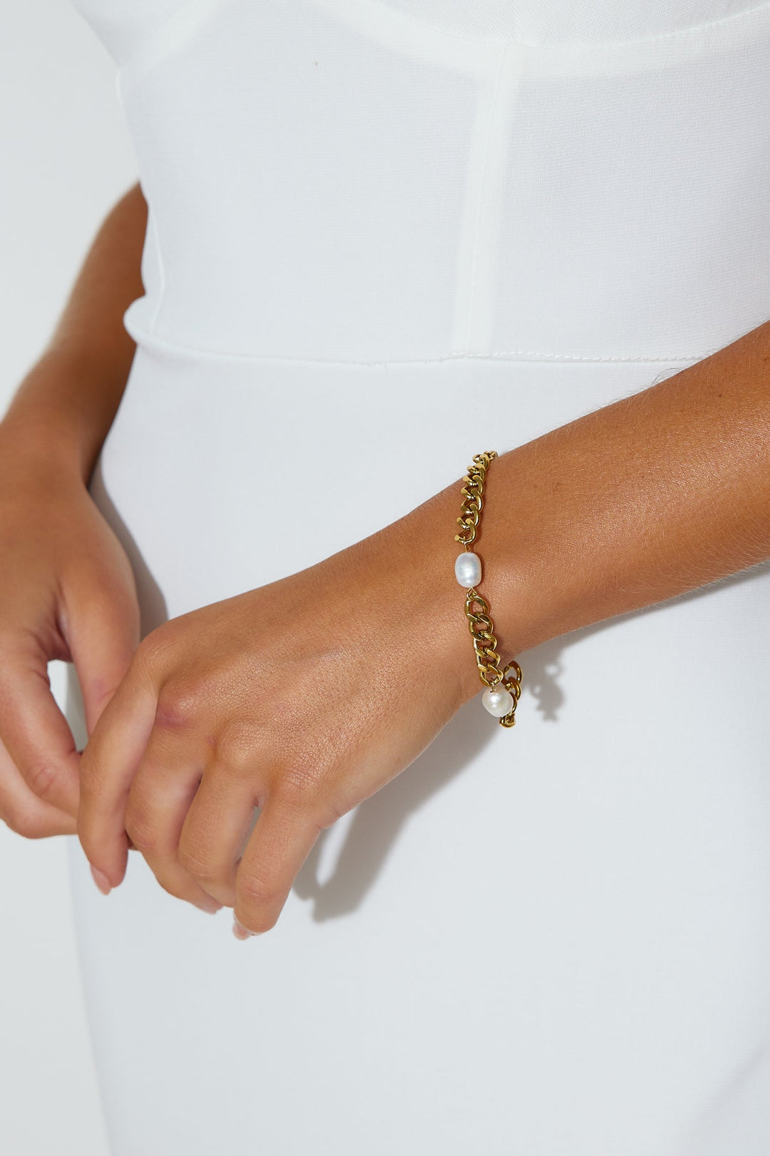 18 Karat vergoldetes Chains To Be Seen-Armband Gold