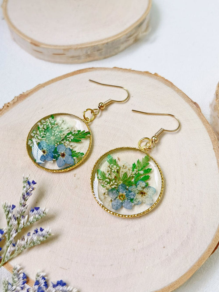 Boucles d’oreilles à fleurs pressées en résine - Forest Forget Me Not