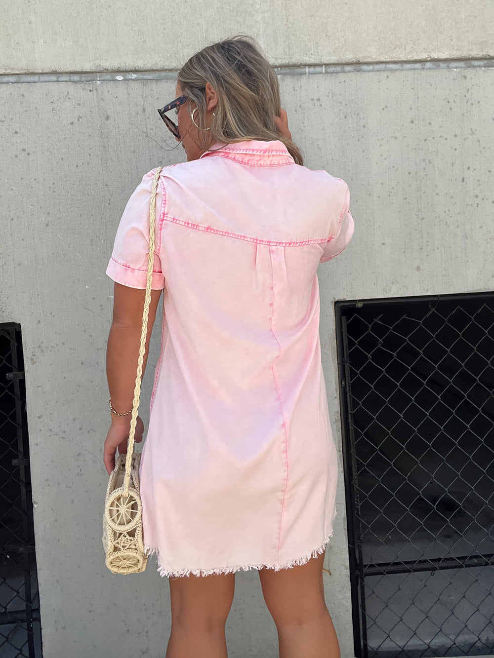 فستان قميص ايوسل من Happy Endings باللون الوردي