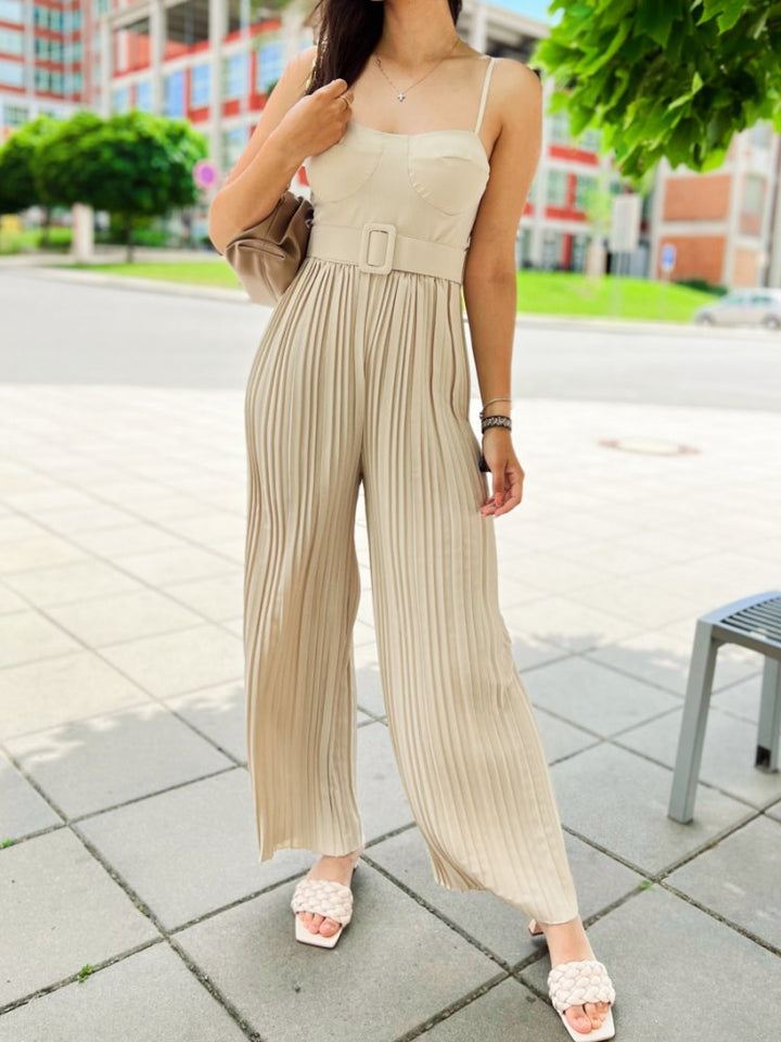 Strappy Jumpsuit Mat Breet Been Pleated Detail A Beige
