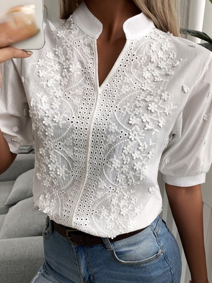 Camicia in pizzo ricamato con scollo a V e colletto alla coreana