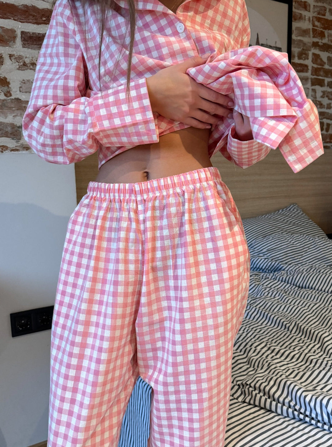 Rózsaszín kockás laza pizsama szett