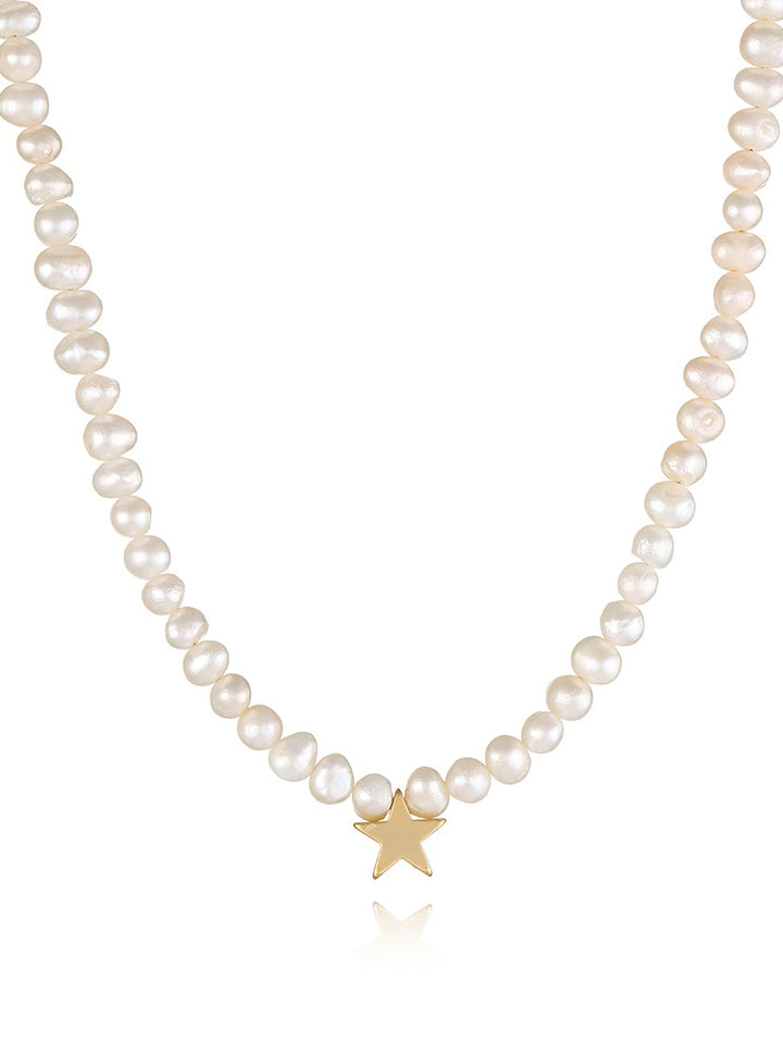 Collier surdimensionné en forme d'étoile et de perles