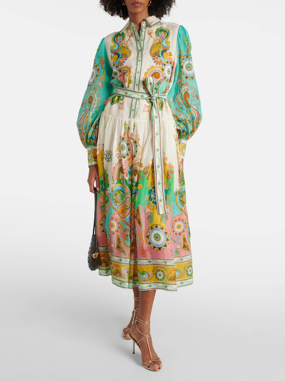 فستان ميدي ذو أكمام منتفخة وربطة عنق فريد من نوعه